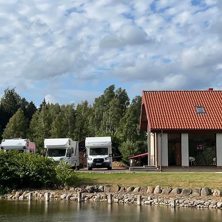 Jurvinge Hotell Zadvainai Eksteriør bilde