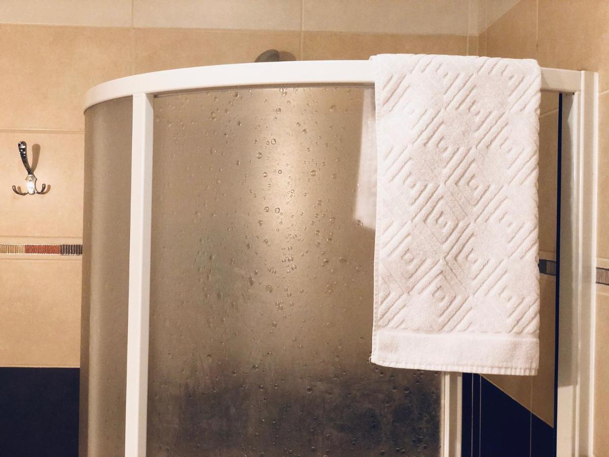 Jurvinge Hotell Zadvainai Eksteriør bilde