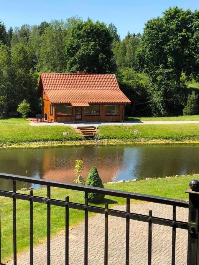 Jurvinge Hotell Zadvainai Eksteriør bilde