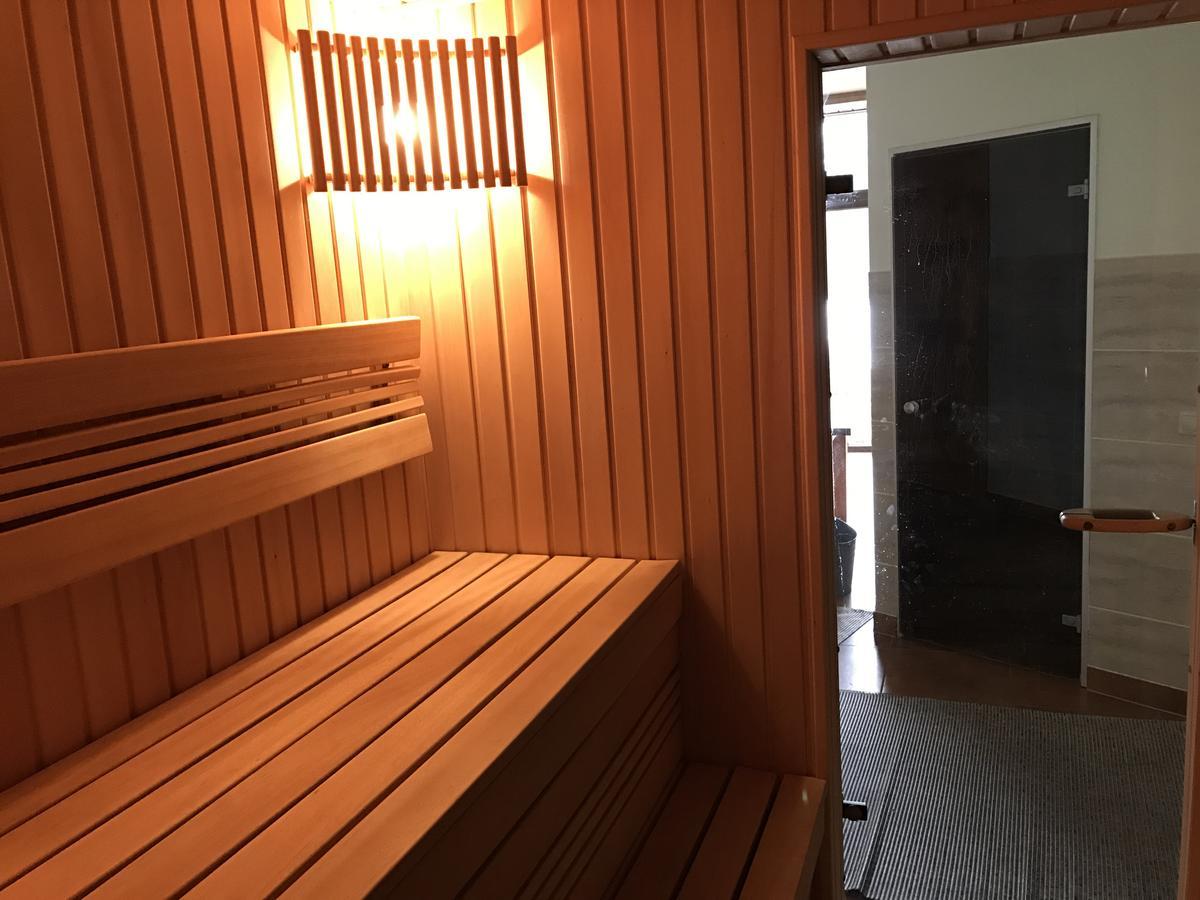 Jurvinge Hotell Zadvainai Eksteriør bilde