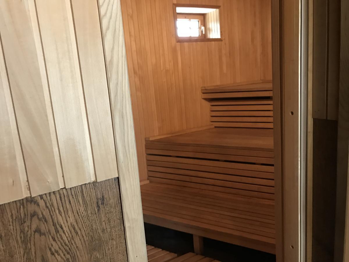 Jurvinge Hotell Zadvainai Eksteriør bilde